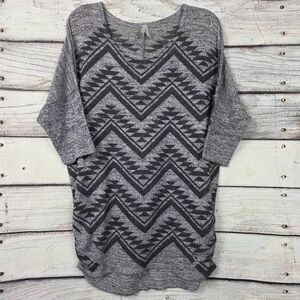 Vanity Gray Tribal Chevron Knit Tunic Top Size M USA